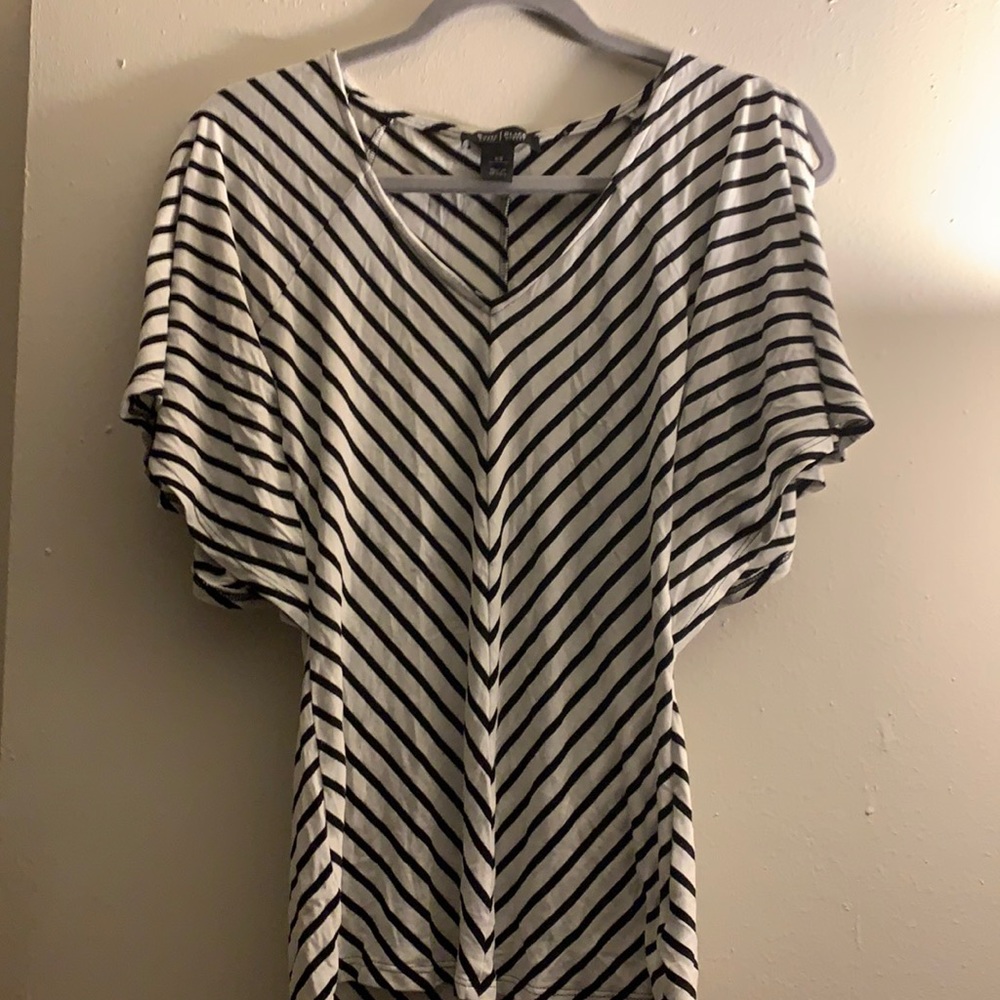 Pre-Owned White House Black Market Striped Top XS